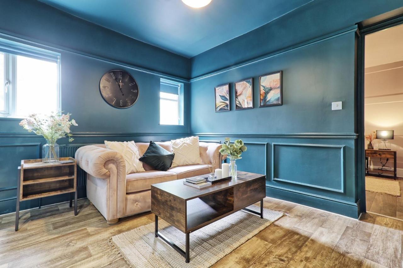 Apartment Comfort - *